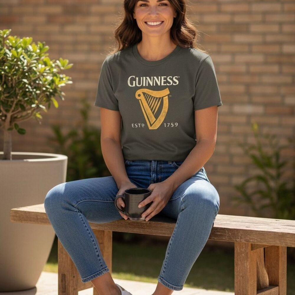 Guinness Green Graphic Print Unisex T-Shirt Short Sleeve Crew Neck Size Small